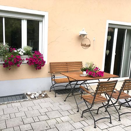 Schöne Gartenwohnung Wackersdorf Exterior foto